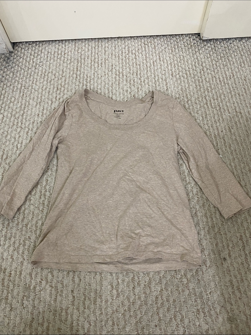 Pact Women's Scoop Neck 3/4 length Sleeve Top in Light Taupe